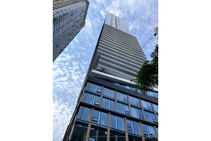 Live Elevated At The Saint Condos, Where Design Meets Function In This Stunning 3 Bedroom Corner Suite Offering Unobstructed Southeast Views Of The City And Lake.