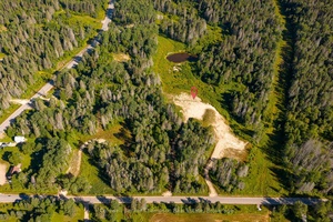 Welcome to an exceptional opportunity in the heart of Armour Township, just a short drive north of Burk's Falls.