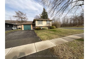 Excellent Opportunity to own a home in city of Welland with growing community, new developments, World famous recreational canal running through the city amp ; short distance to World famous ...