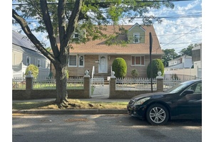 Spacious 2 Family Home in Highly Desirable Rosedale, Queens !