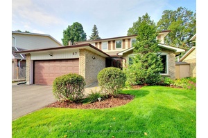 Welcome to this stunning 4 bedroom, 4 bathroom detached home located in the heart of historic Unionville !