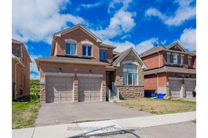 Gorgeous Home With 4 Beds amp ; 3 Baths.