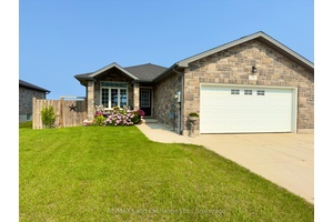Move In Ready Freehold Townhome 1 2 Bedrooms 2.