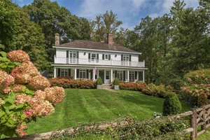 Stylishly reimagined by two New York fashion VIPs, this sophisticated 1905 Colonial blends modern luxury with the home s original integrity, grandeur and charm.