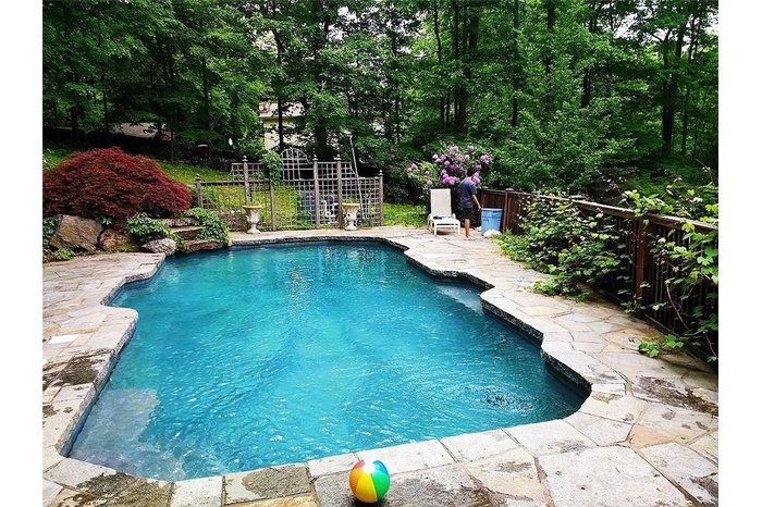 Spend your summer by the pool at 194 Westchester Ave