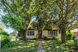 Welcome to Your Family Home in the Heart of Stamford, Niagara Falls !