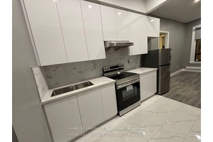 Newer Renovation One Bedrooms Apartment, Shopping, Art Galleries, Gladstone Hotel, The Drake, Restaurants.