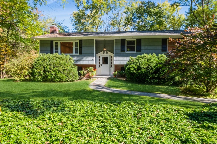 Beautiful front yard space