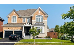 Elegant, Welcoming 62 foot Corner Lot Home in Prestigious Mount Albert !