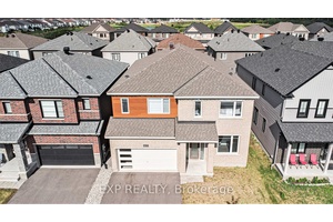 Welcome to 615 Idyllic Terrace, a RARE FIND in the highly sought after Avalon neighbourhood in Orleans.