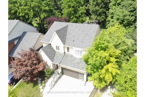 This exceptional 4 1 bedroom home is located in one of Mississauga's most desirable communities, nestled on an expansive ravine lot with direct access to the Greenbelt and Levi Creek ...
