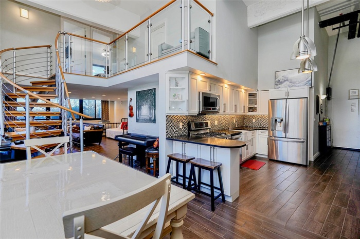 A great overall perspective of whole apartment