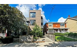 Welcome To 110 B Palmerston Avenue, A Breathtaking Contemporary Build Nestled In The Heart Of Trinity Bell Woods, Steps Away From The Lush Lawns And Lively Pathways Of Trinity Bell ...