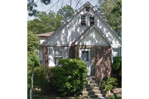 A Beautiful House In Prime Residential Area, 3 Bedrooms, 3 Bath, Kitchen, Living amp ; Dining, Pvt Driveway, Basement, Rental Potential, Low Taxes, Building Size 1, 176 Prime Location, Shops, ...