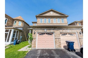 Excellent 3 Bedroom Semi in High Demand Location !