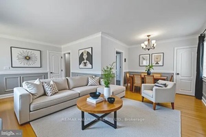 Peaceful Bungalow Living in a Serene, Mature Neighborhood !