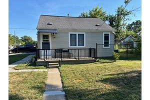 Welcome to 18 Glen Avenue An Ideal Opportunity for First Time Buyers or Investors !