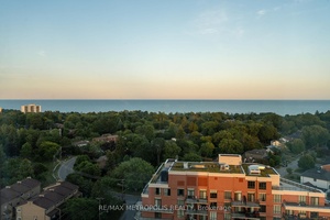 Bright amp ; Spacious 2 1 Flex Solarium Bedroom Condo with Breathtaking Lake amp ; City Views.