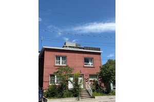 Welcome to your cozy new home in the heart of Ottawas vibrant Little Italy !