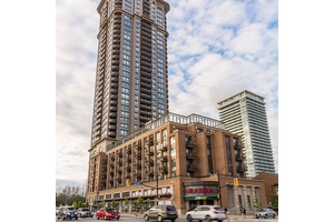 Soaring Above the City Welcome to PENTHOUSE Living in the Heart of Mississauga Experience breathtaking, unobstructed panoramic views from this top floor 1 bedroom den suite in one of Mississauga's ...