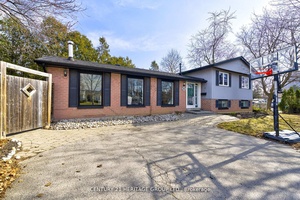 Welcome to 111 Lorne Scots Dr, a beautifully renovated side split in Milton's sought after Dorset Park !
