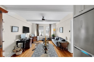 BEAUTIFUL ONE BEDROOM ! !