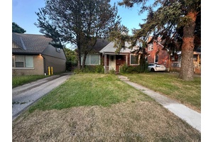 Welcome to 198 Highland Road East, a charming detached home brimming with opportunity.