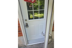 Prime location ! ! Spacious two bedroom basement apartment !