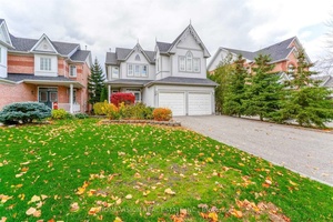 Beautiful 4 Bedroom Family Home in Prime Location, Welcome to this stunning 4 bedroom home featuring a spacious and functional layout perfect for family.