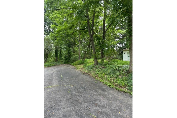 private driveway