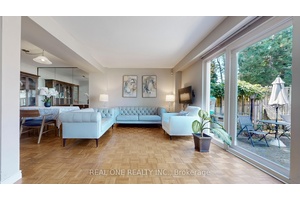 Lovely Bright amp ; Spacious Townhouse In Prime Agincourt Neighbourhood.