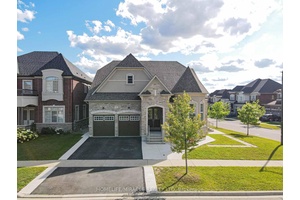 Welcome to this impressive stunning detached bungaloft situated on a premium corner lot offering over 4, 000 sq ft of total living space in one of Brampton's most desirable neighborhoods ...
