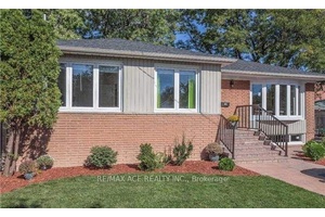 Beautiful Bungalow House, Recently Renovated Detached Home with Basement Apartment Located in a Quiet Cul De Sac.