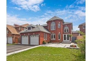 Welcome to this stunning detached 2 story home, which offers the ideal blend of convenience, space, and functionality.