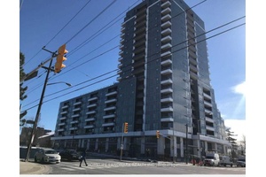 Luxurious Spacious Unit With Modern Appliances And Finishes.