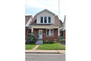 Beautiful amp ; Bright Detached Home In An Excellent amp ; Quiet Neighborhood.