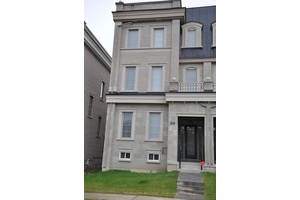 Highly Sought After Neighbourhood, Observatory Hill In The Heart Of Richmond Hill.