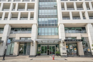 An amazing leasing opportunity at The Shores, where lakeside living meets urban convenience in the heart of Bronte Village.