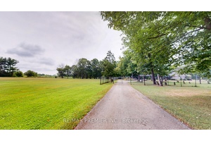 An exceptional opportunity to invest in the future with this rare 10 acre parcel located in a prime growth corridor of East Gwillimbury !