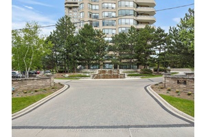 Welcome to Waterpark Place, a highly desirable condo community located in the heart of uptown Waterloo.