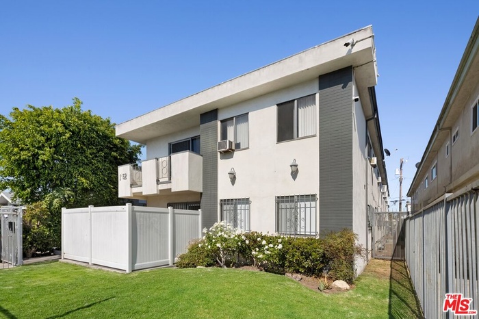 Front of Property - 1952 S Hol