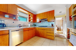 4BD 3BA with a MASSIVE Floorplan and Stunning River Views !