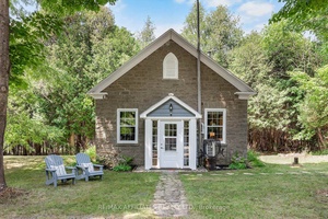 Welcome to Bells School a cherished piece of local history, reimagined for modern country living.