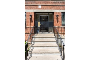 Charming Park Slope Condo with modern amenities, nestled between 4th amp ; 5th Ave.