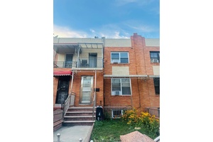 This well maintained, sun filled modern property is nestled in the thriving Elmhurst neighborhood.