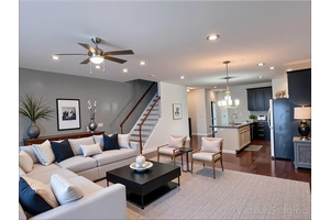 A O Welcome home to this beautiful well maintained townhouse in the desirable North Greenbush neighborhood.