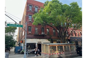 Welcome to 124 Bedford Ave six family property.