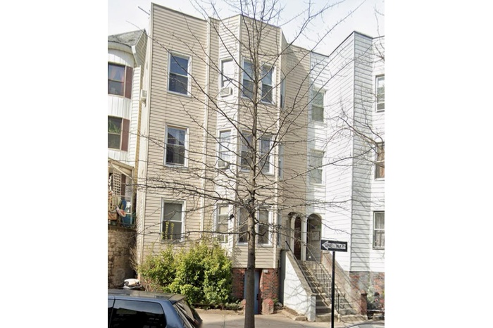 View of apartment building / complex