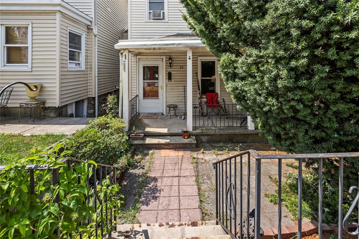Welcome to 42 Edgewood Ave, Yonkers, New York.
