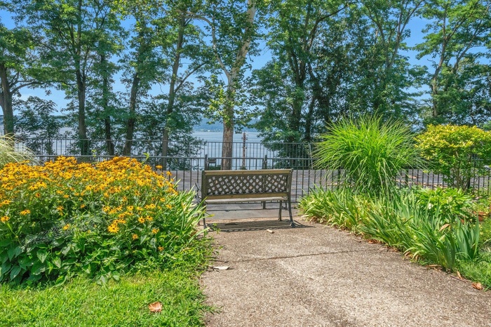 Start your day with a breathing taking view of the Hudson River.